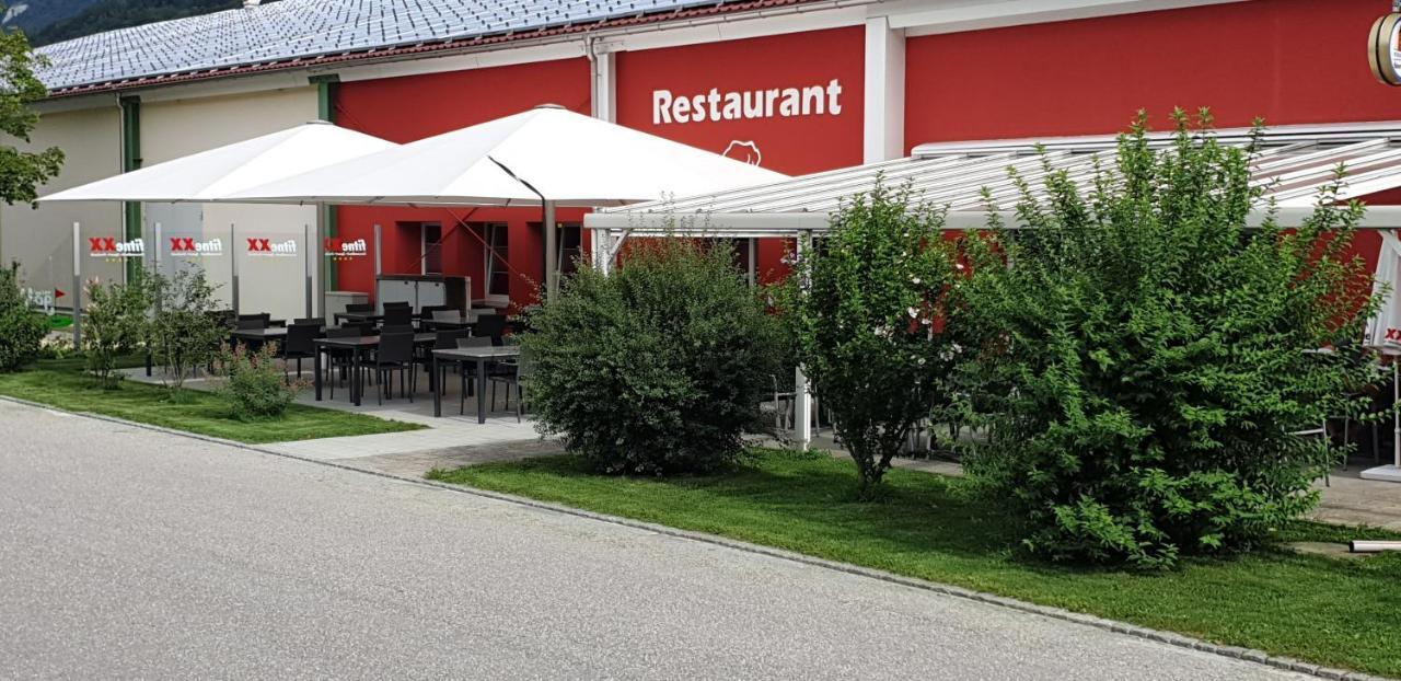 Fitnexx Zelt-Dorf Hotel Balsthal Bagian luar foto