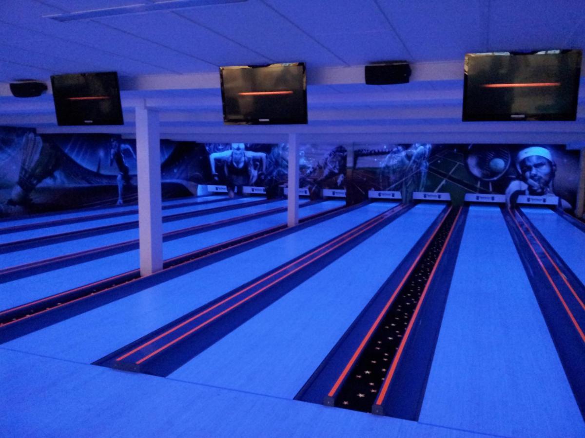 Fitnexx Zelt-Dorf Hotel Balsthal Bagian luar foto
